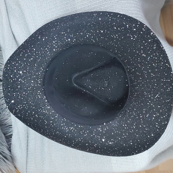 Hats pink metallic, sequin hat or tall black hat - Picture 11 of 13